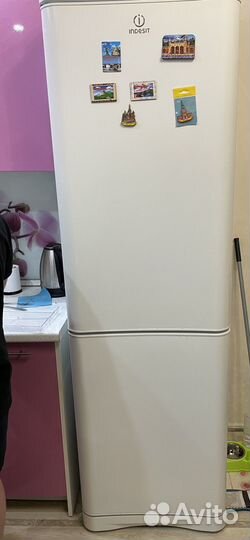 Холодильник бу Indesit