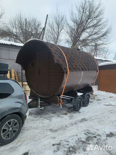 Баня на прицепе с витражным остеклением