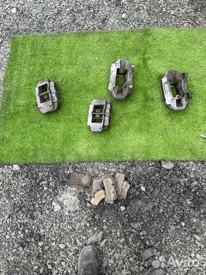 Суппорт задний правый Volkswagen touareg 02-10