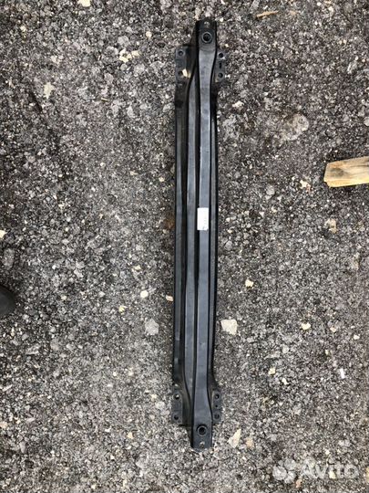 Усилитель заднего бампера Порше Кайен