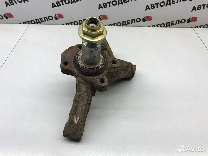 Кулак задний левый Mazda 626 GF 2001 г.в