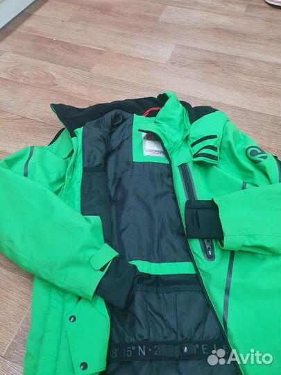 Куртка горнолыжная