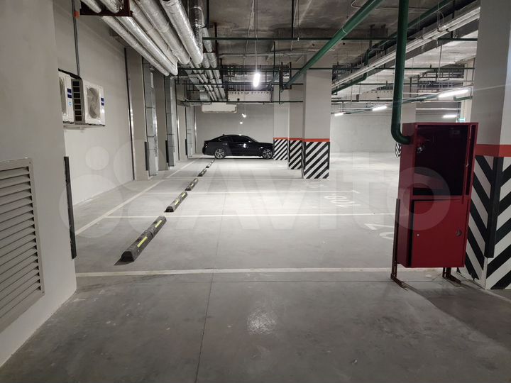 Машиноместо, 14 м²