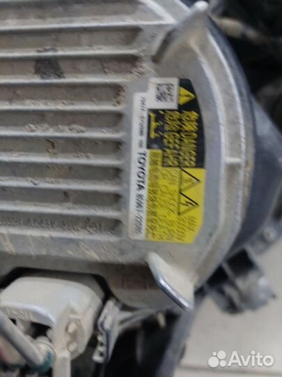 Фары комплект на lexus Lx 570