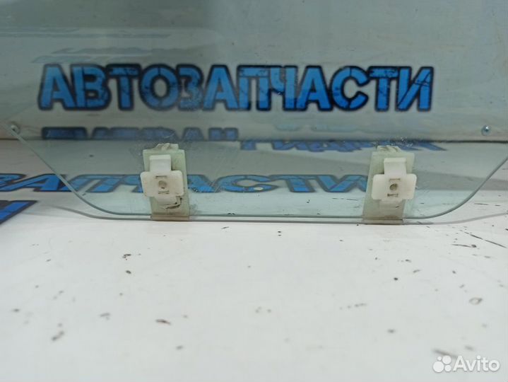 Стекло двери задней правой Kia Rio 3 83421-4X010