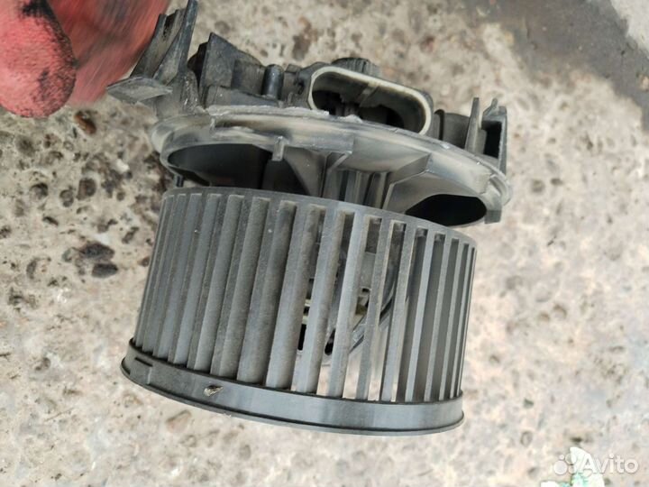 Мотор печки ниссан нот/Nissan note e11 2008г