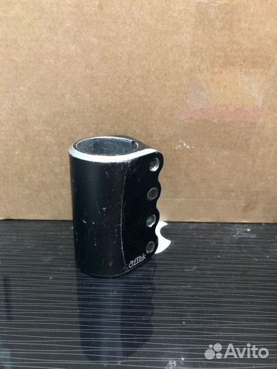 Зажим для трюкового самоката aztek