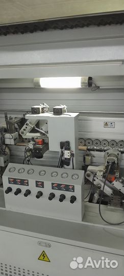 Кромкооблицовочный станок Vanguard MFZ450A б/у