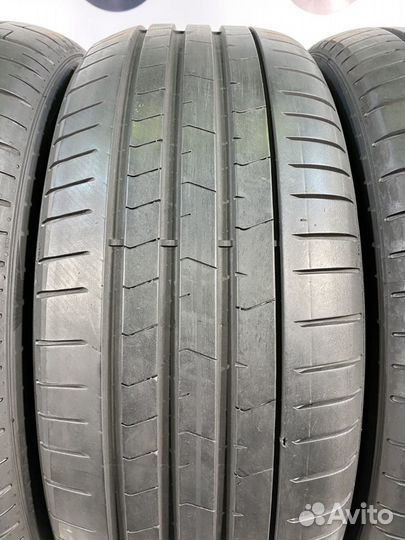 Pirelli P Zero PZ4 235/50 R19