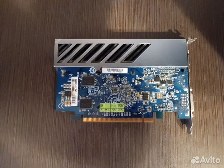 Видеокарта Radeon HD 2400 PRO 256mb