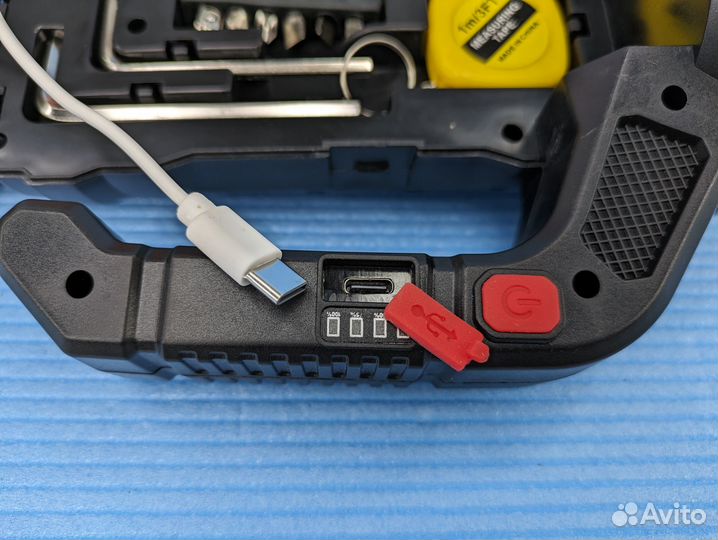 Фонарь с набором отверток внутри Мастерский