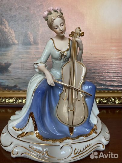 Фарфоровые статуэтки