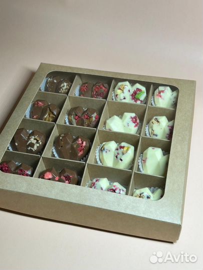 Клубника в шоколаде,конфеты ручной работы