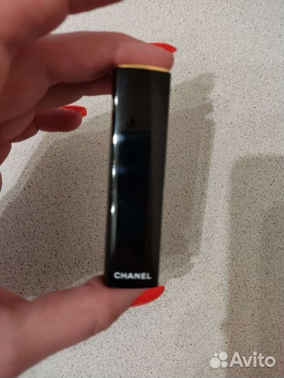 Помада Chanel allure velvet 47