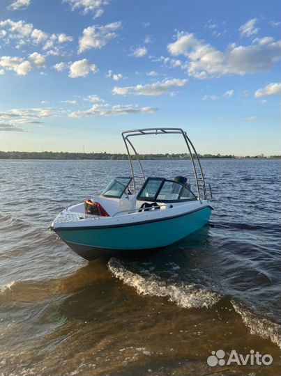 Прогулки на катере. Аренда катера