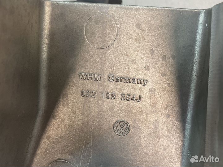 Корпус масляного фильтра VAG 022199354j