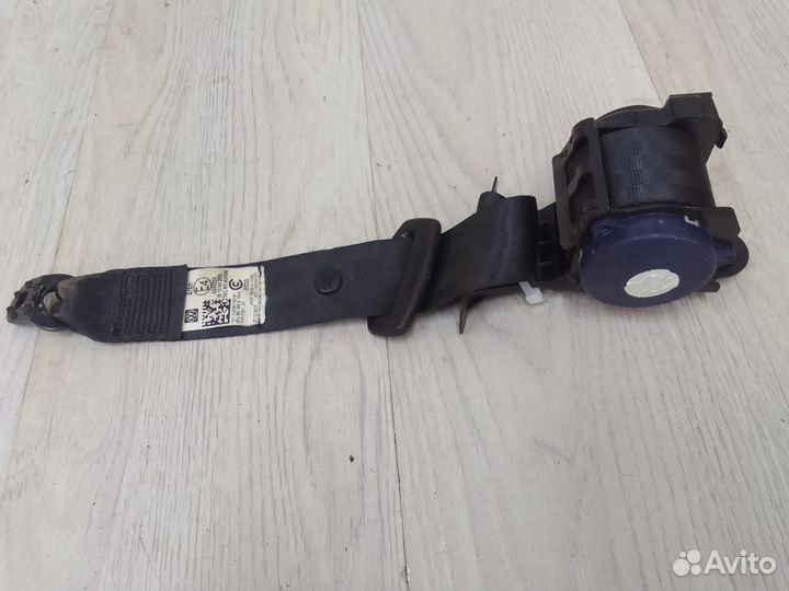 Ремень безопасности задний Volkswagen polo 5 Лев