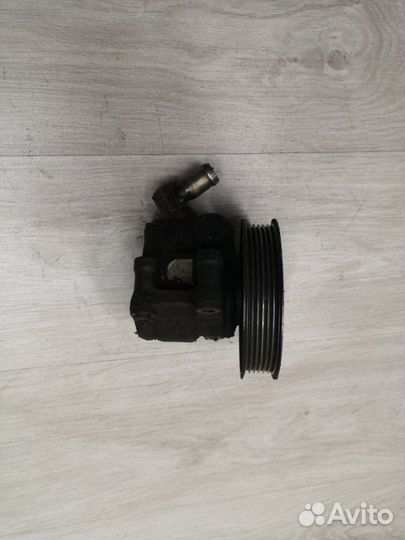 Насос гидроусилителя руля Ford Focus 1 седан eydc