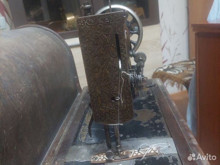 Швейная машина Singer