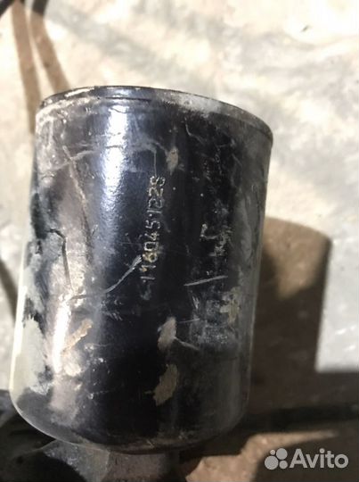 Цилиндр управления гидроподвеской Тойота LC200