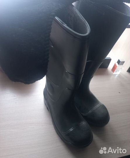 Резиновые сапоги