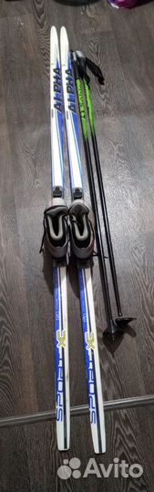 Комплект: лыжи, палки и ботинки