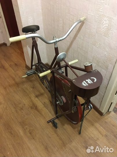Ретро велотренажер