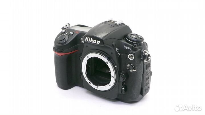 Nikon D300s body в упаковке (пробег 34670 кадров)