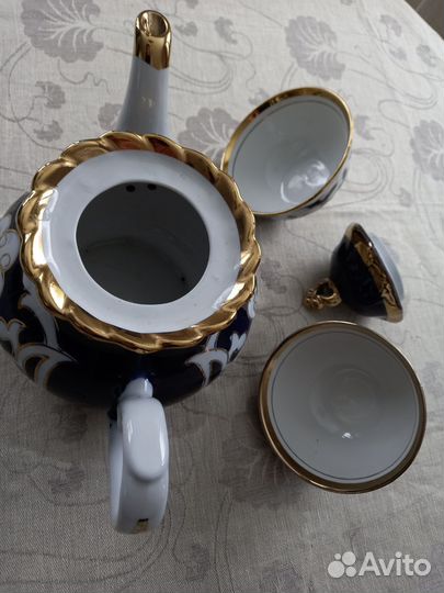 Чайник заварочный с пиалами