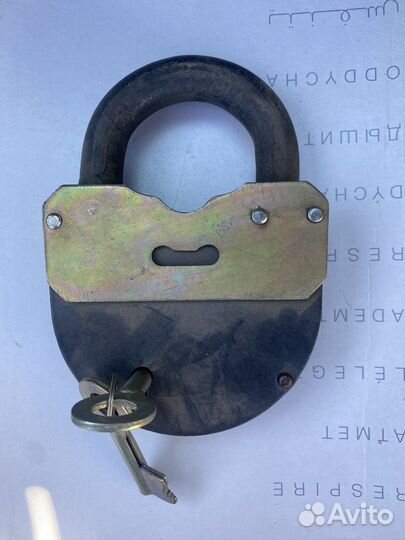 Замок амбарный навесной