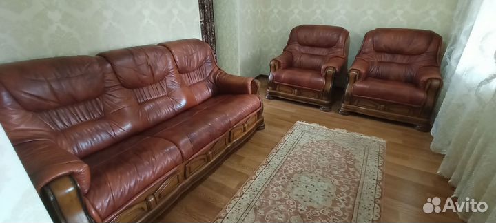 Кожаный диван и кресла бу