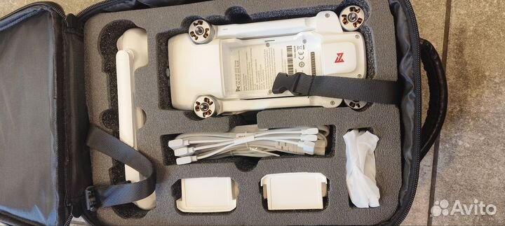 Квадракоптер fimi X8 SE 2022 V2 Combo+Megafon