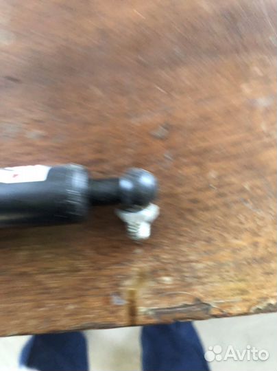 Газовый упор багажника ваз