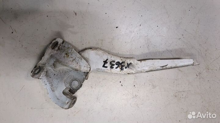 Петля капота Toyota Avensis 3, 2016