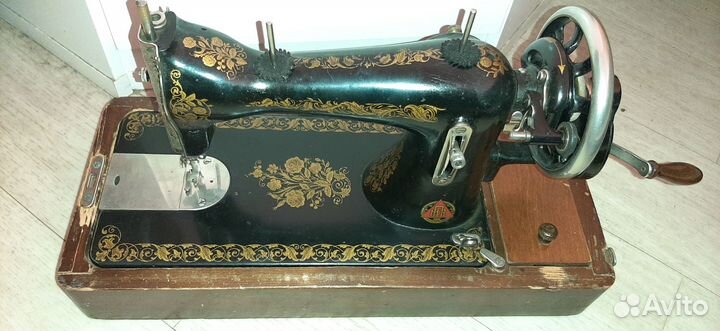 Ручная швейная машинка Подольск