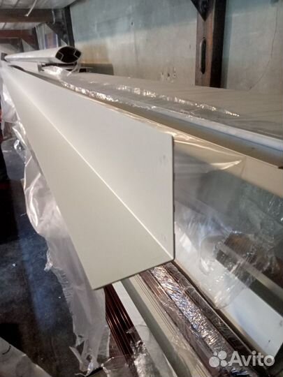 Профиль угловой алюминиевый 90х60