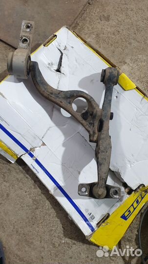 Передний правый рычаг mazda 6 gh