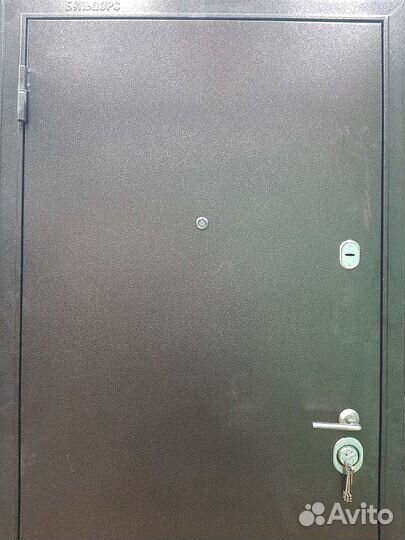 Дверь зимняя