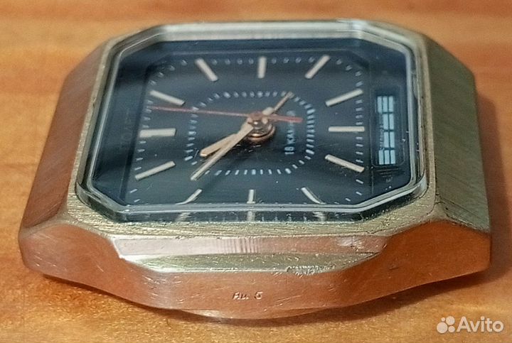 Часы Полет с будильником