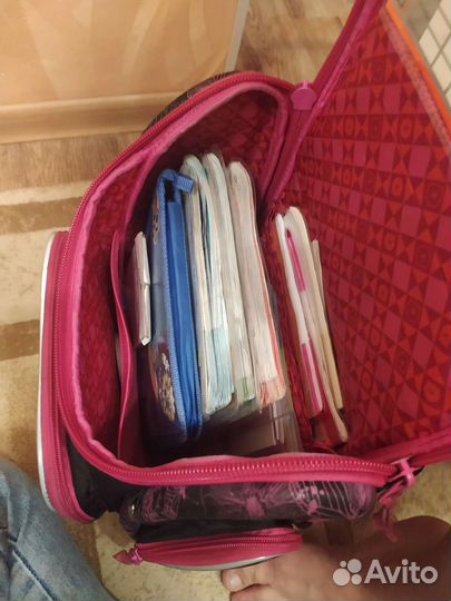 Рюкзак для девочки в школу