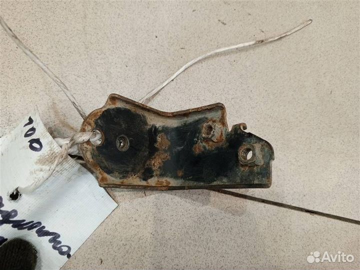 Кронштейн радиатора левый Toyota Land Cruiser 100