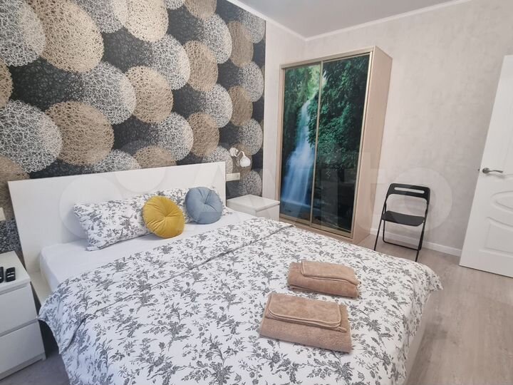 2-к. квартира, 45 м², 8/25 эт.