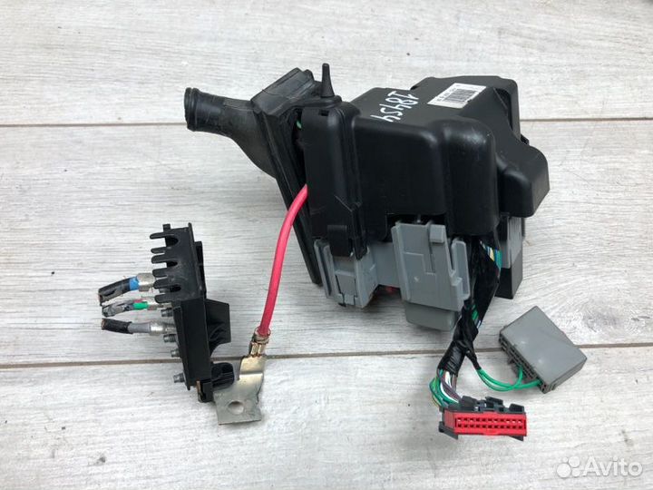 Блок предохранителей Ford Galaxy минивэн qxwa 2007