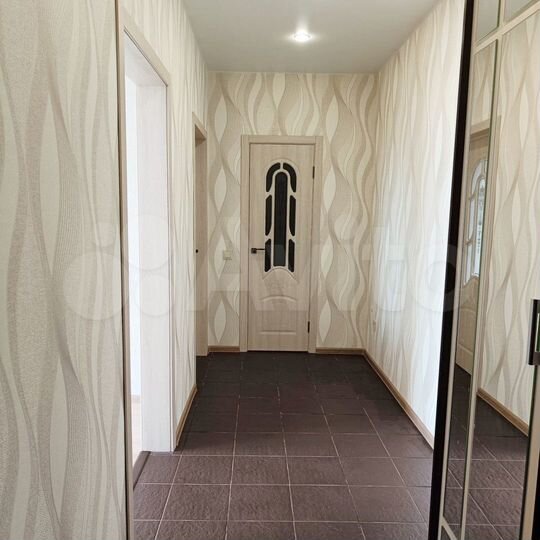 1-к. квартира, 42 м², 3/3 эт.