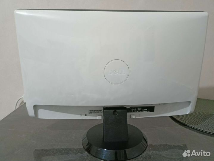 Монитор Dell