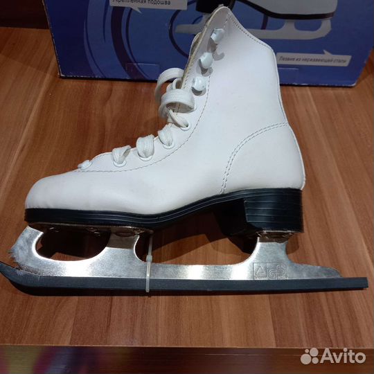 Коньки фигурные