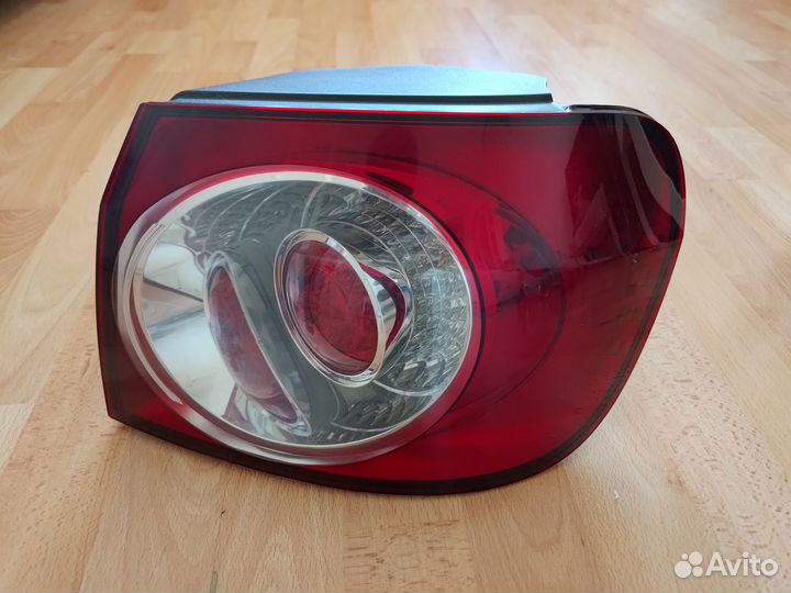 Задний правый фонарь VW Golf Plus