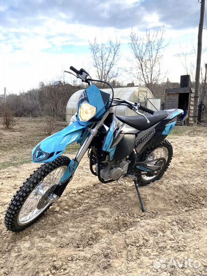 Кроссовый мотоцикл