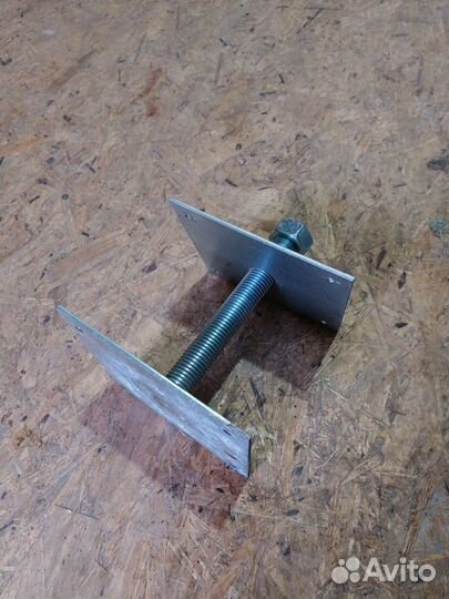 Регулируемые стойки