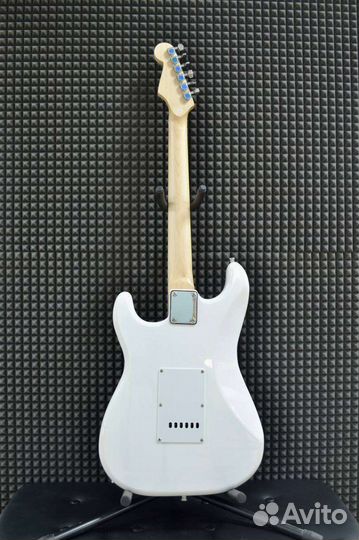 Электро гитара новая stratocaster